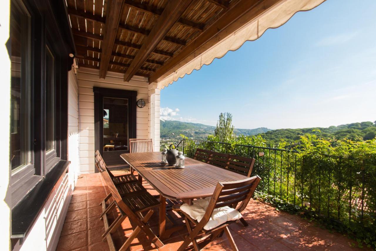 Villa Finland House Barcelona- Increíbles vistas a la montaña Argentona Exterior foto